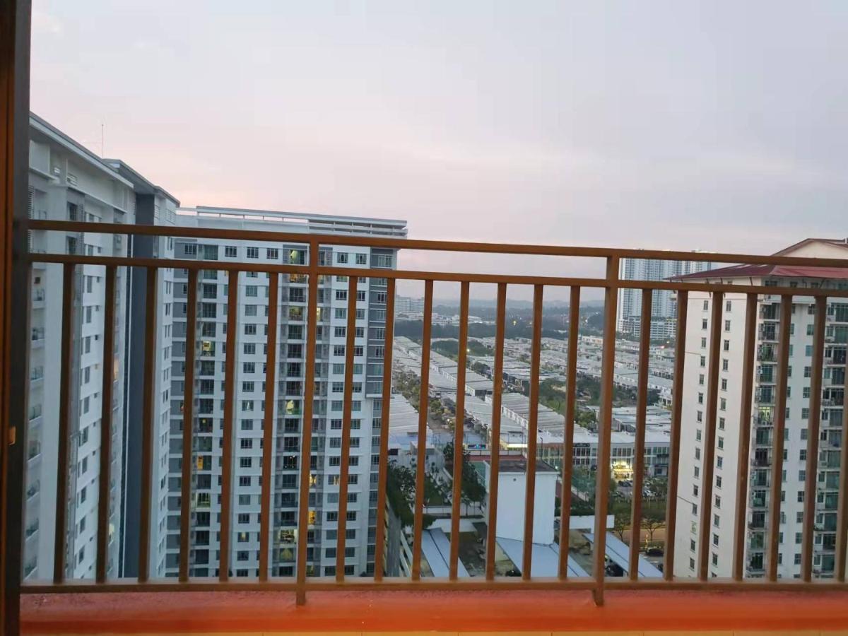 Homestay@austin Regency Jb Apartment *